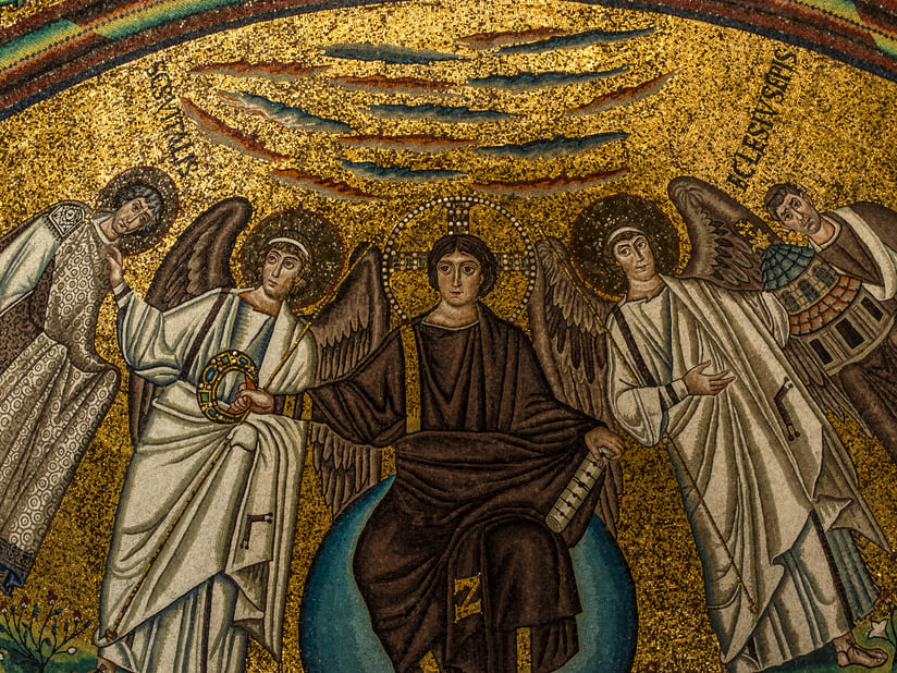 Ravenna_Basilica_of_San_Vitale_mosaic_Christ1