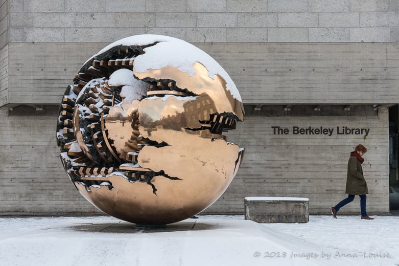 sfera-con-sfera-arnaldo-pomodoro-anna-hally