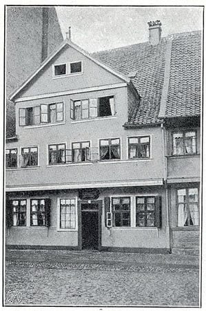 398px-Braunschweig_Brunswick_Geburtshaus_CF_Gauss_(1914)_guidone