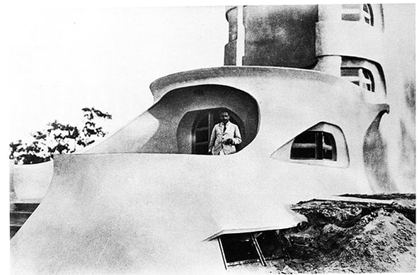 Albert Einstein 1921 in front of the Einstein Tower.