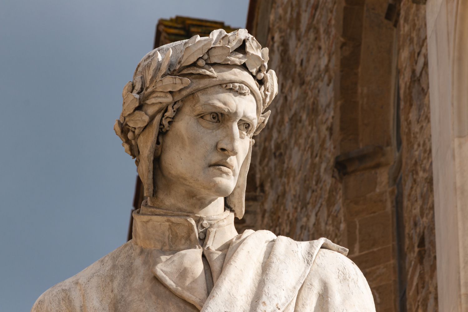 testata-disciplinare-letteratura-shutterstock_1752011084